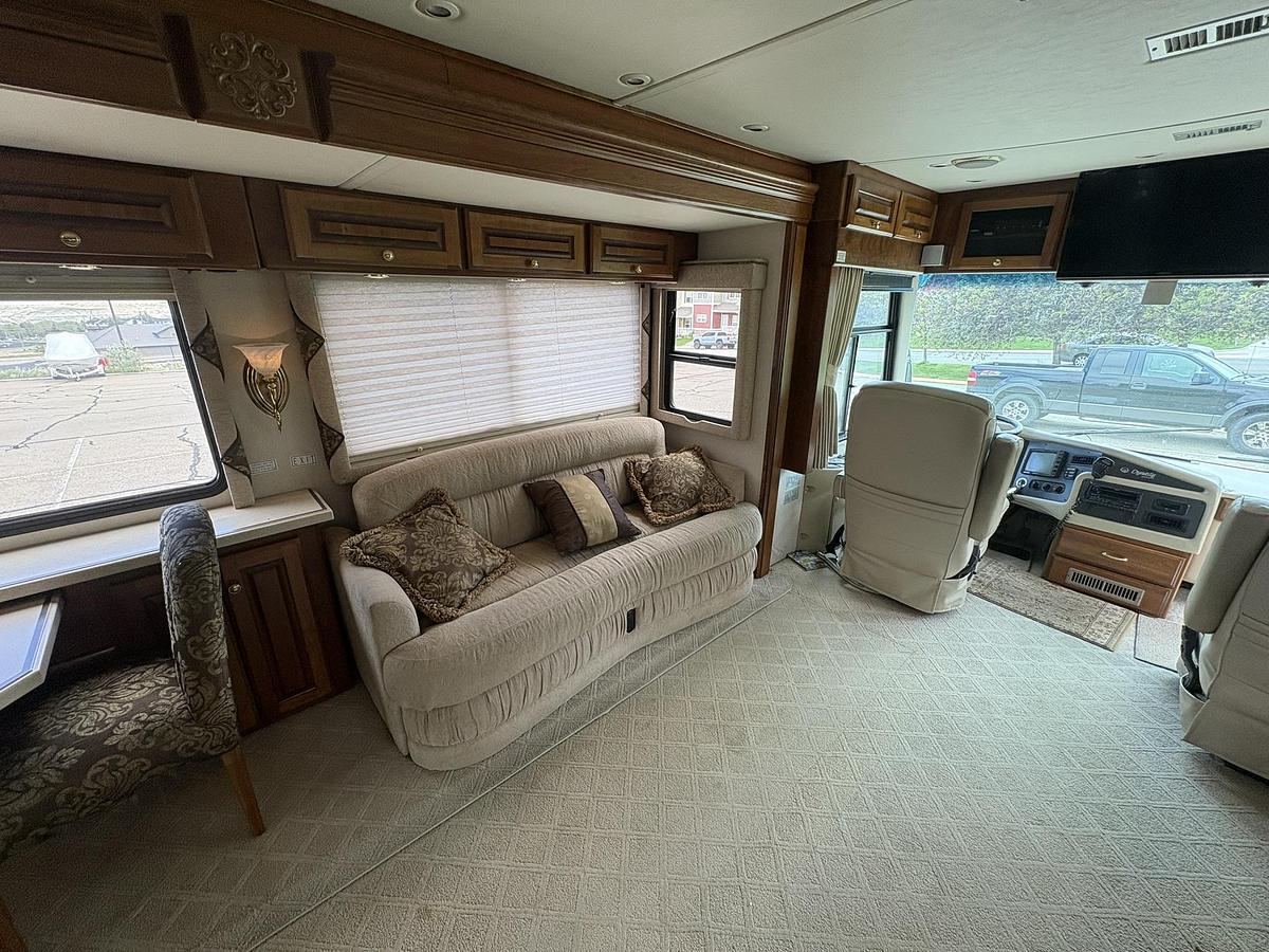 Used 2003 Monaco Dynasty 38 Earl