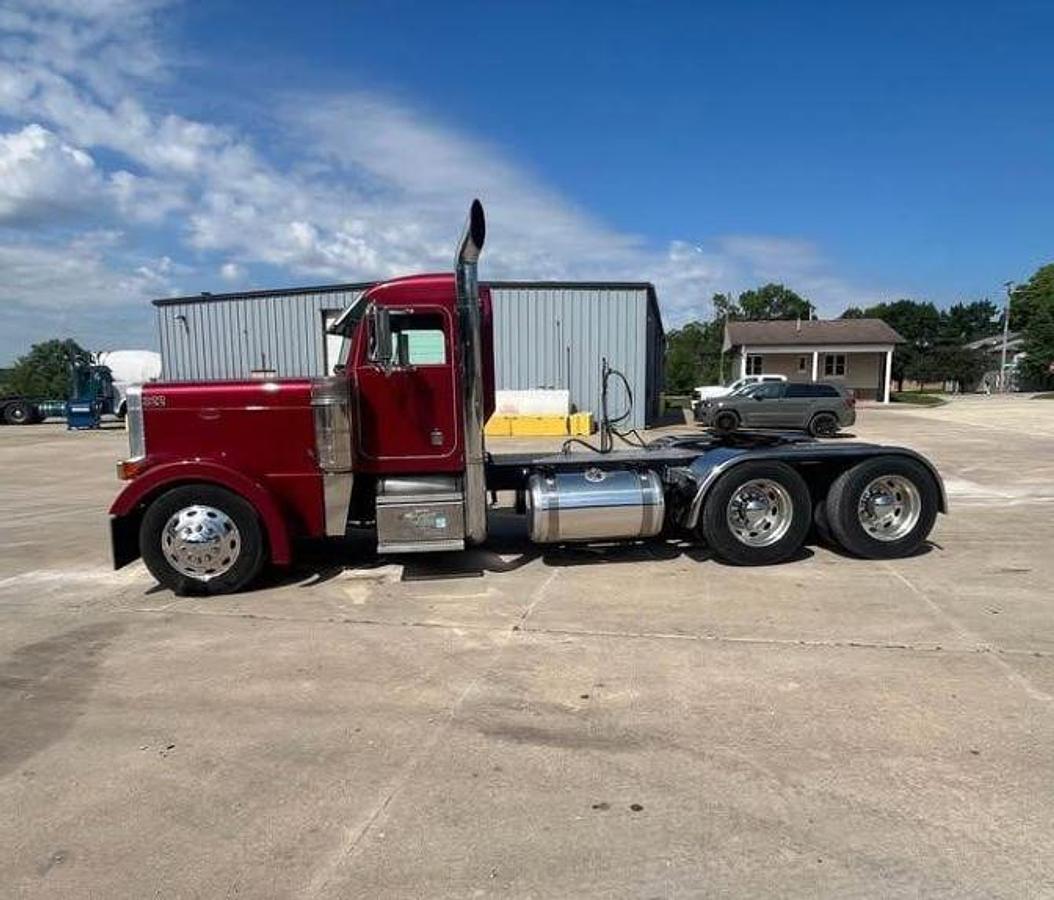 Used 2003 Peterbilt 379 Day Cab Semi Truck