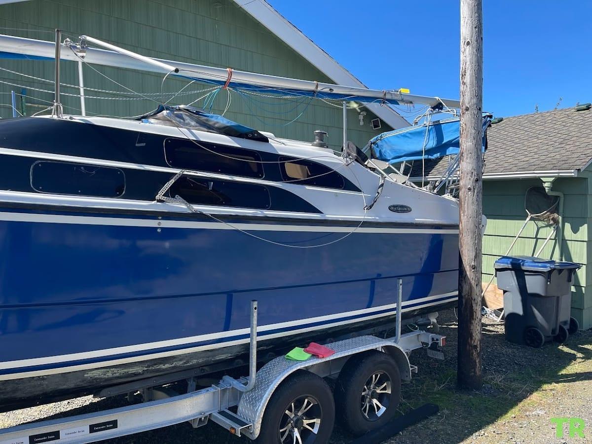 Used 2010 MacGregor 26M Trailerable Sailboat