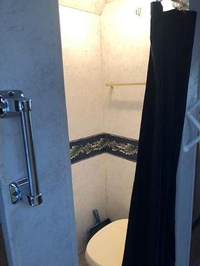 Used 1998 Four Winds Windsport 33B