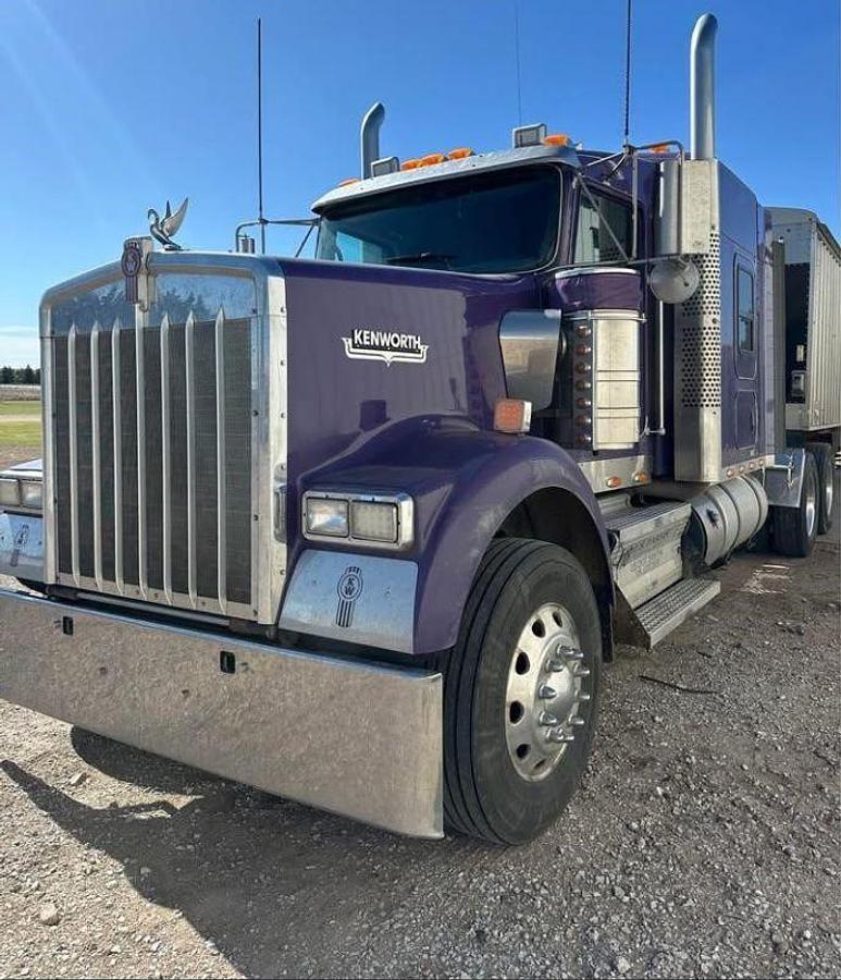 Used 2018 Kenworth W900B