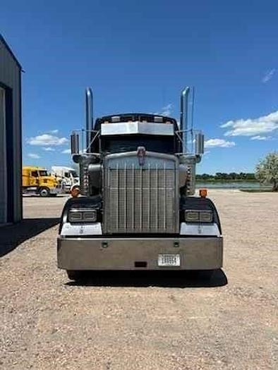 Used 2005 KENWORTH W900L