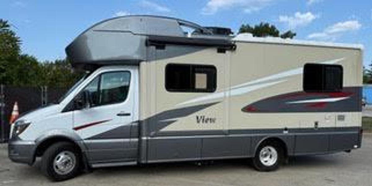 Used 2018 Winnebago View 24V Class C Motorhome
