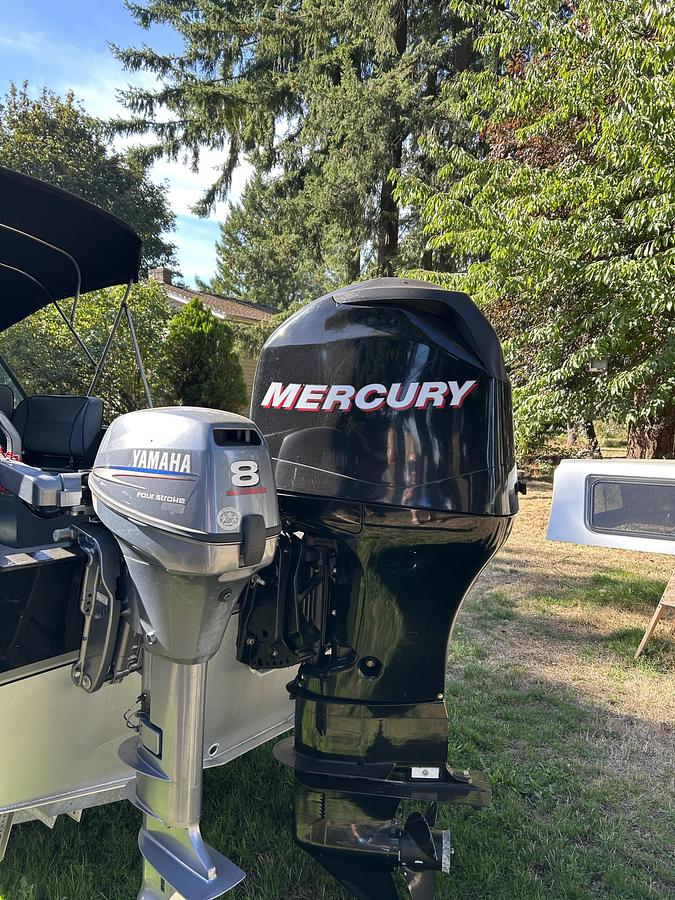 Used 2009 Alumaweld Stryker Fishing Boat