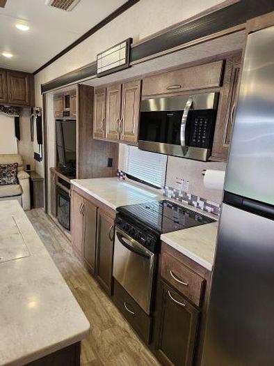 Used 2017 KZ Durango Gold G384RLT