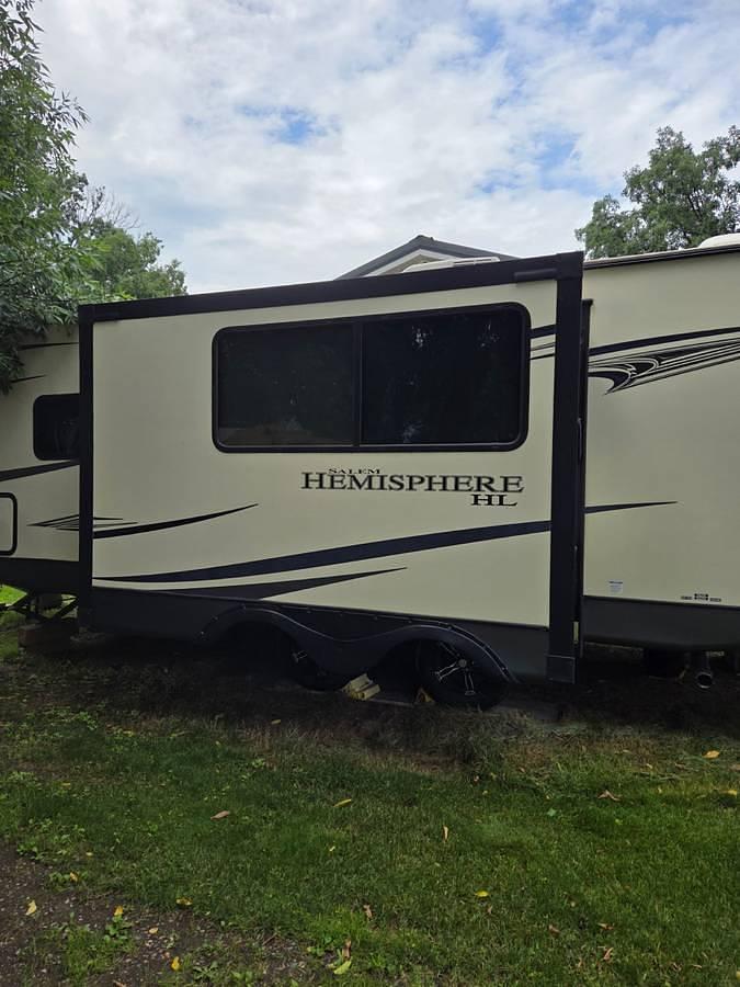 Used 2020 Forest River Salem Hemisphere 22RBHL