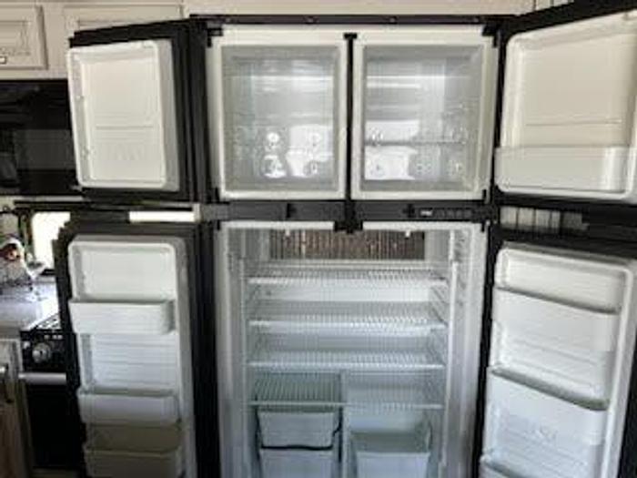 Used 2021 Keystone Cougar 364BHL