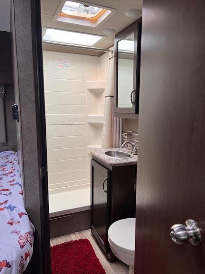 Used 2020 Thor Motor Coach Freedom Elite 22HE Class C Motorhome