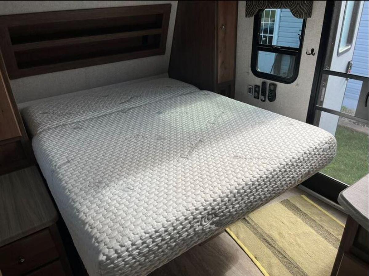 Used 2024 Northwood Nash 18FM OTG Off-Grid Travel Trailer