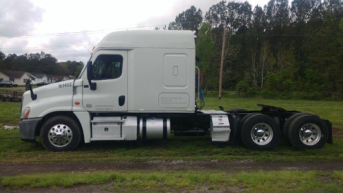 Used 2015 Freightliner FLGF4170