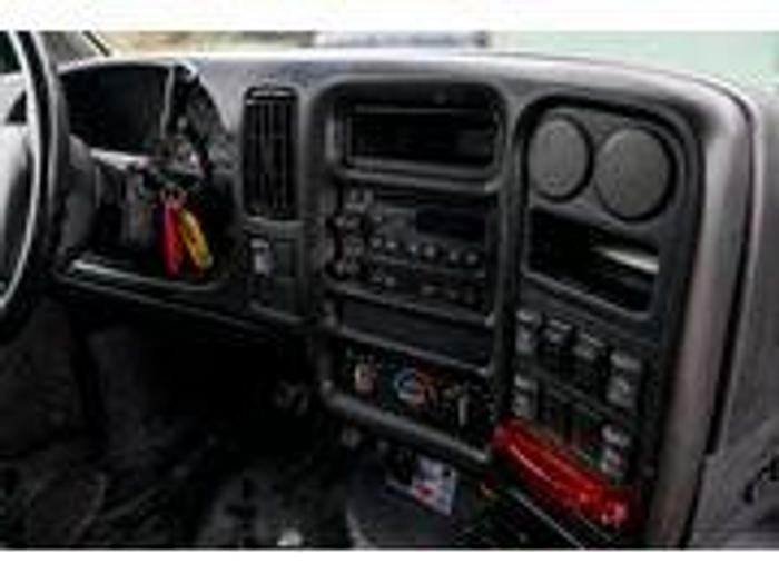 Used 2007 GMC 5500 Crewcab Roll Off Truck