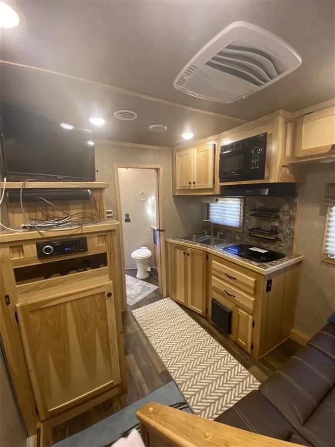 Used 2022 Lakota Charger Edition Stockback 6 Horse Trailer with Living Quarters