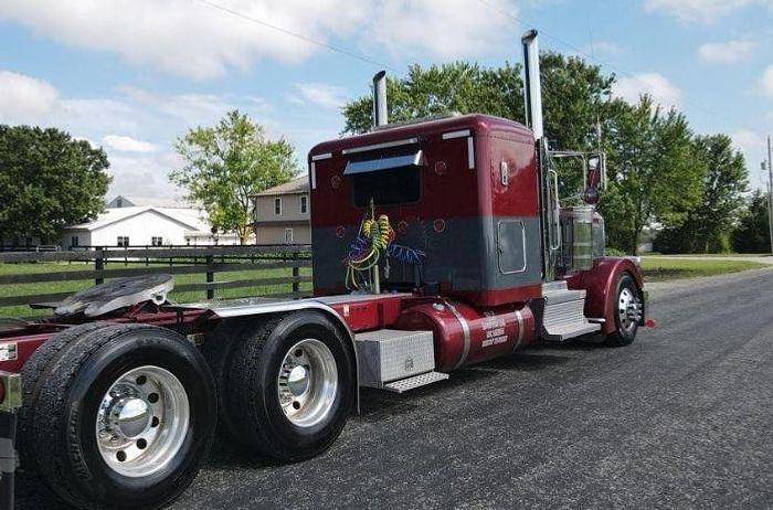 Used 2023 Peterbilt 389