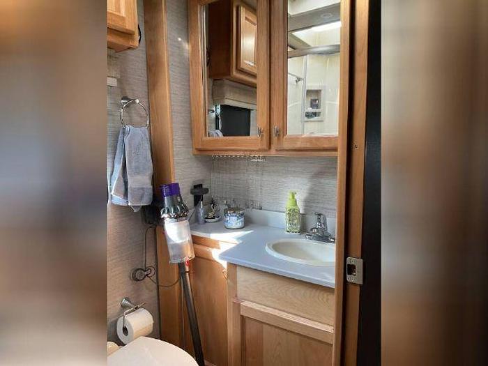 Used 2014 Tiffin Allegro Red 33AL