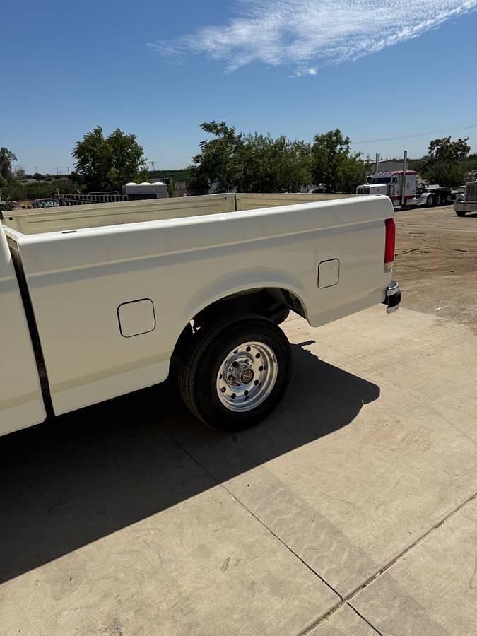 Used 1988 Ford F150 Lariat Pickup Truck