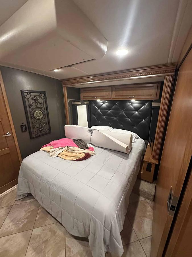 Used 2018 Winnebago Forza 38W Class A Motorhome