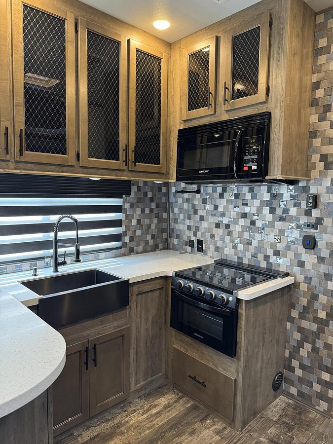 Used 2021 Forest River Sabre 37FLL