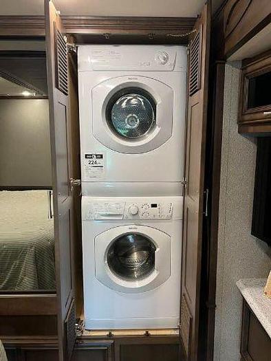 Used 2019 Newmar Ventana 3426