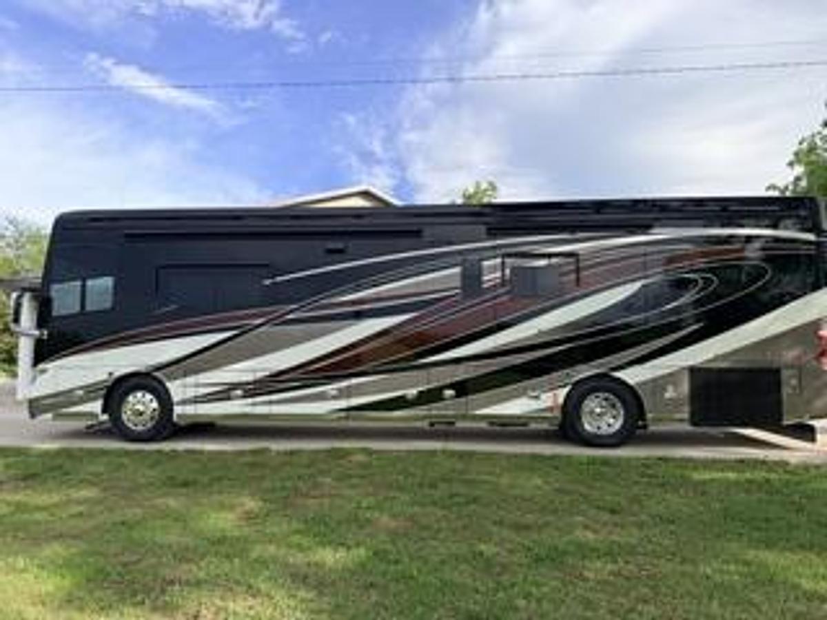 Used 2017 Tiffin Motorhomes Allegro Bus 40SP
