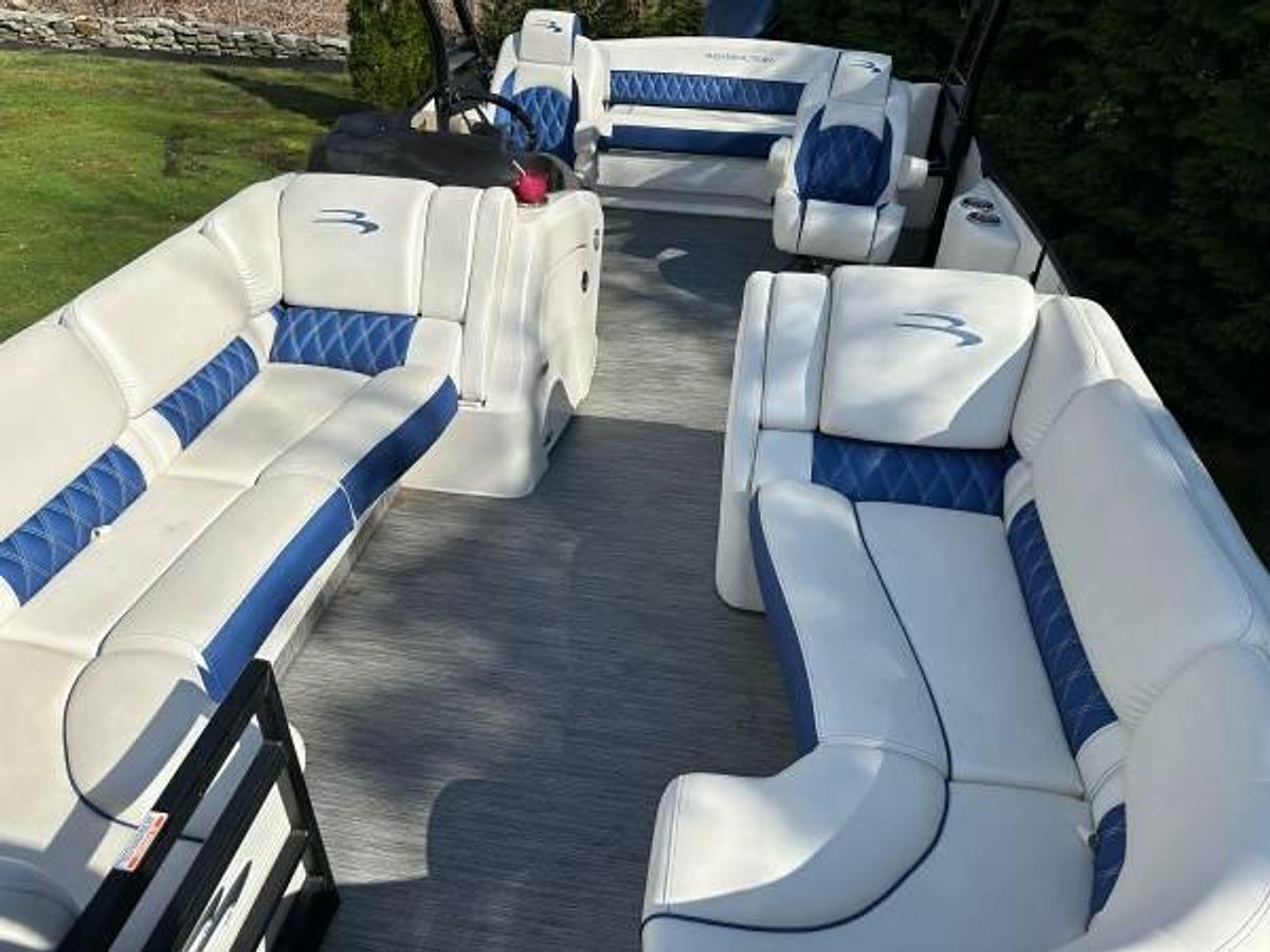 Used 2021 Bennington 23RSB Pontoon Boat