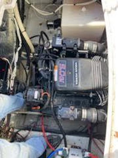 Used 2001 Four Winns 248 Cuddy