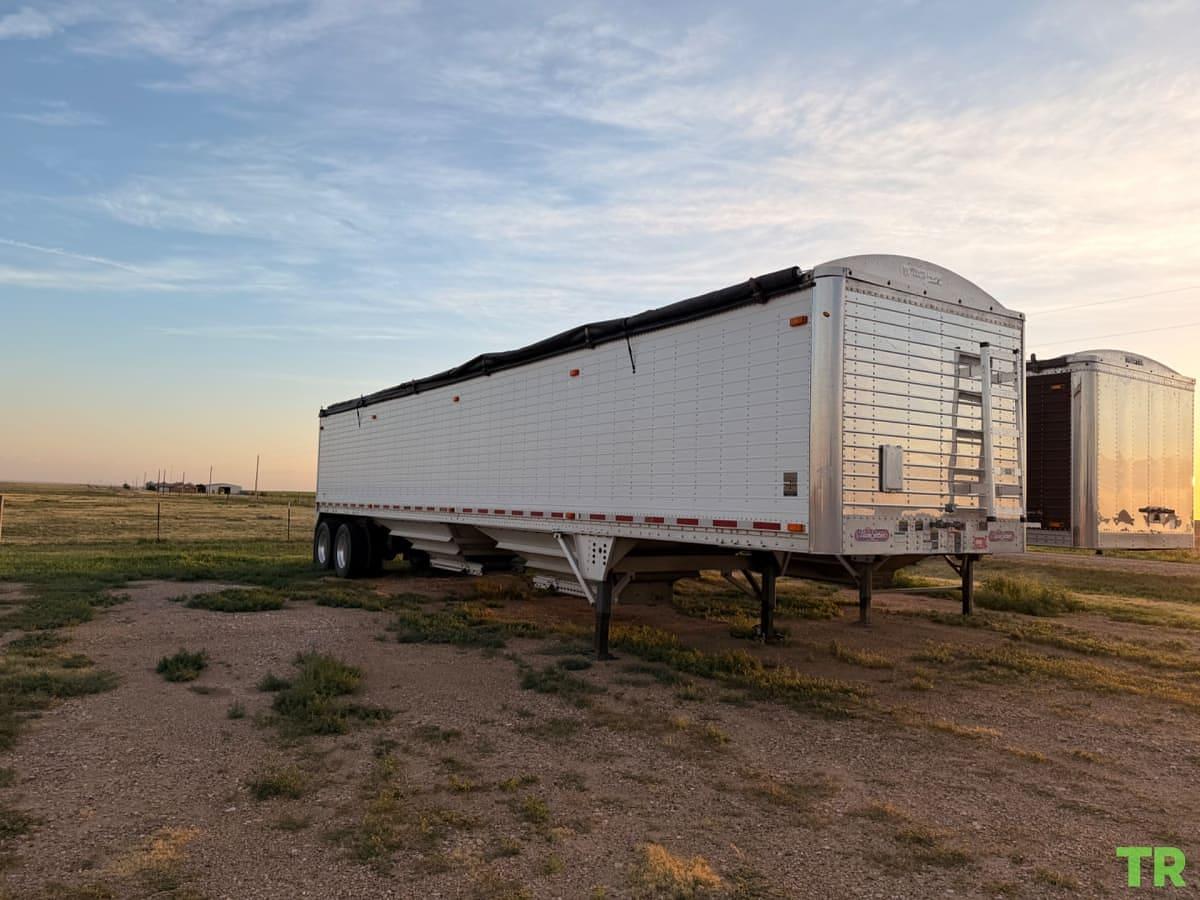 Used 2014 Wilson 431 96W 78H Livestock Trailer