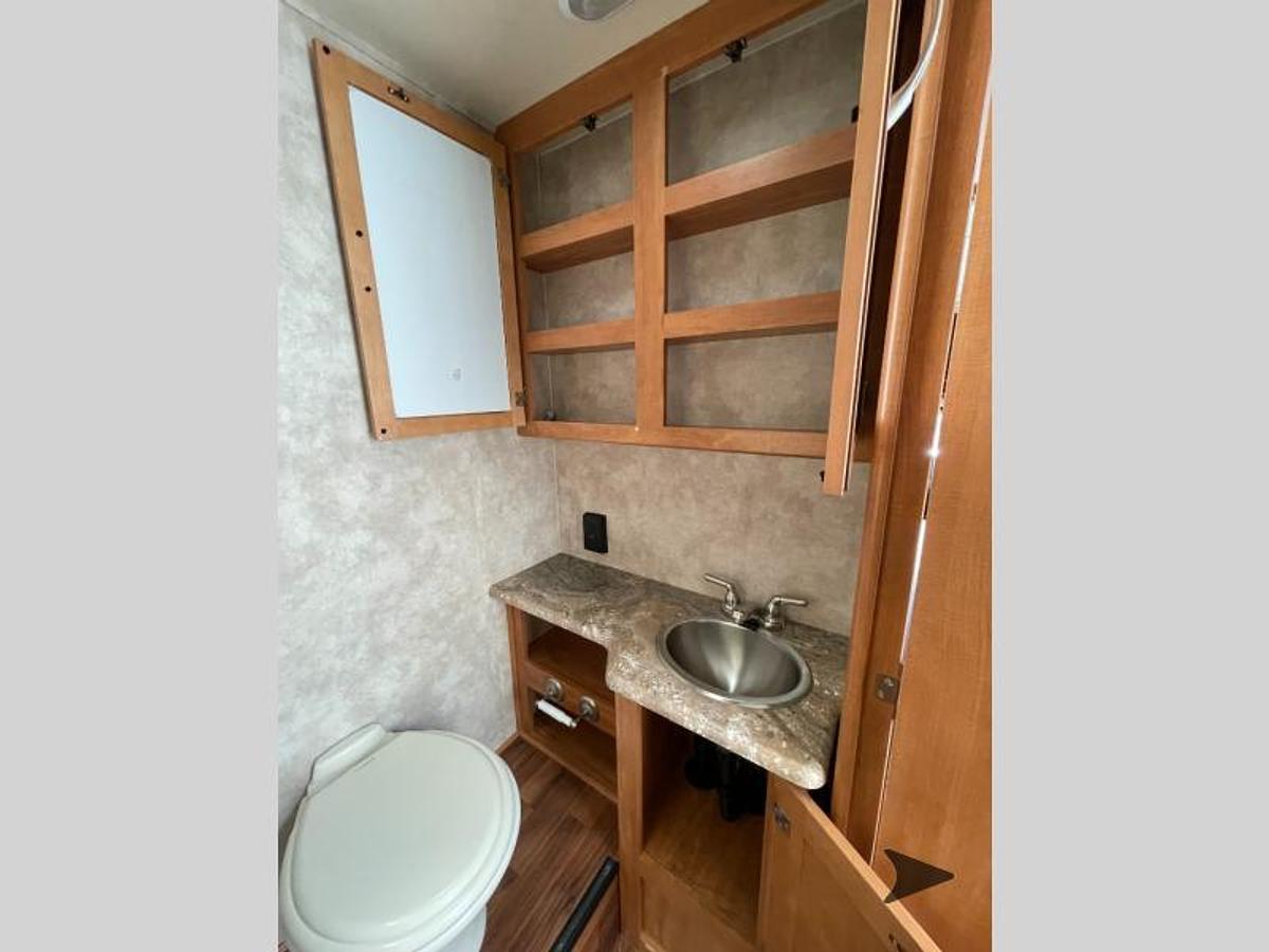 Used 2017 Nexus Phantom 32SC Class C Motorhome