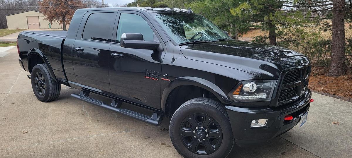 Used 2023 Vanleigh Vilano 320GK Fifth Wheel