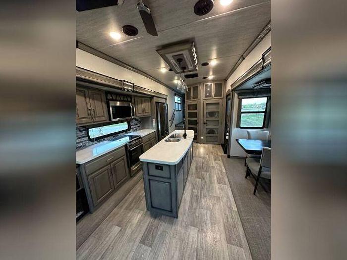 Used 2021 Keystone Montana 3781RL