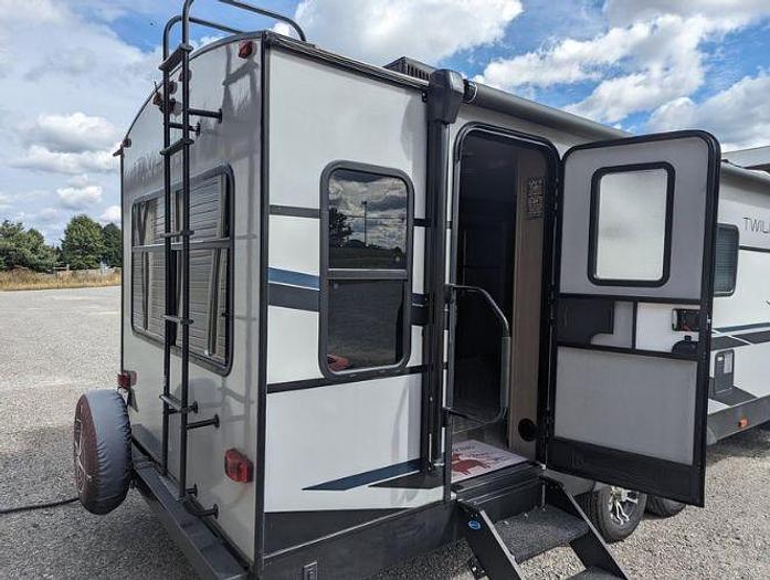 Used 2021 Cruiser RV Twilight Signature 2500