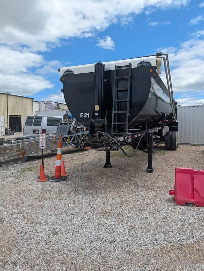 Used 2022 Clement Rockstar 323 Black End Dump Trailer