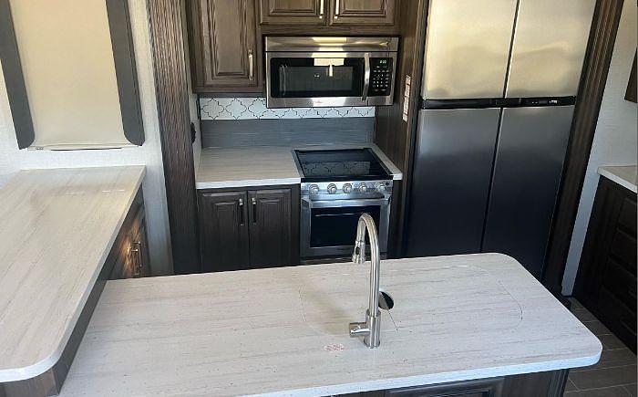 Used 2020 Keystone Avalanche 338GK