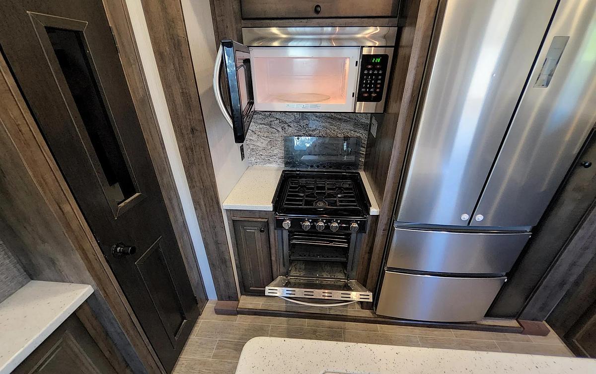 Used 2020 Heartland Bighorn Traveler 38FL Fifth Wheel