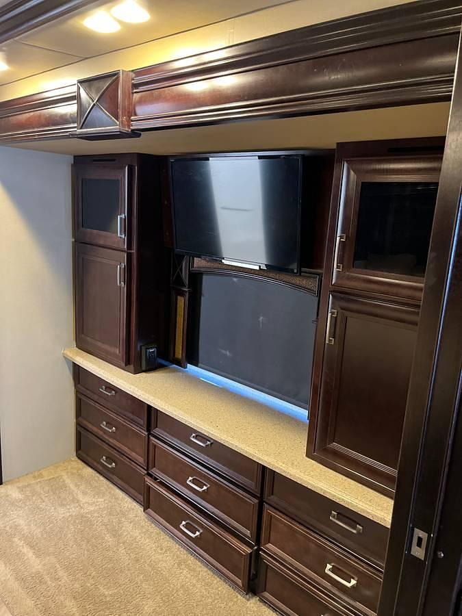Used 2014 American Coach American Revolution 42T Class A Motorhome