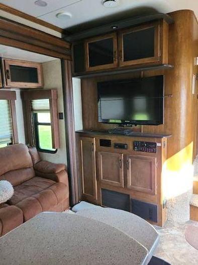 Used 2014 Keystone Carbon Toyhauler