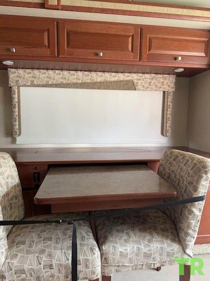 Used 2015 Winnebago Itasca Sunstar 30T