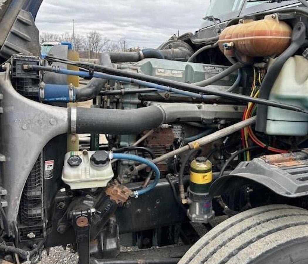 Used 2018 Freightliner Columbia 120