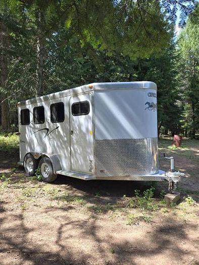 Used 2013 Circle J Bronco 3 Horse Slant Trailer