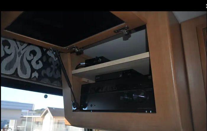 Used 2017 Newmar Bay Star 3401