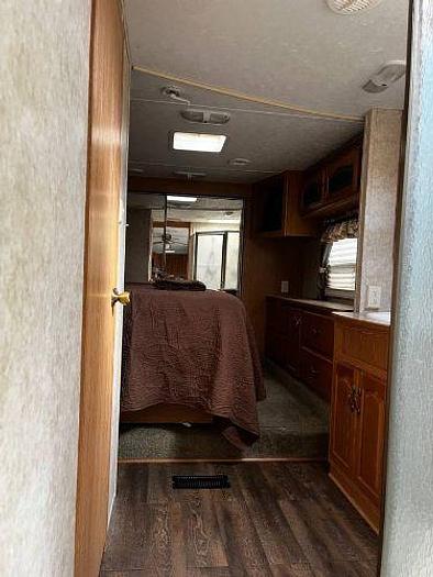 Used 2005 Keystone Montana Mountaineer