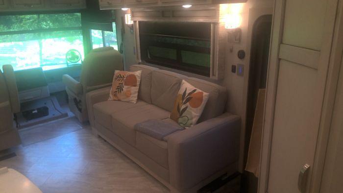 Used 2021 Newmar Canyon Star 3927