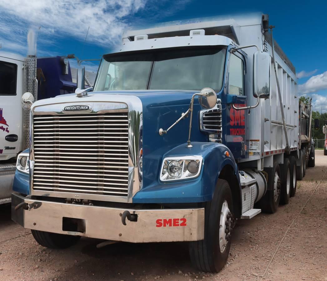 Used 2016 Freightliner 122 SD