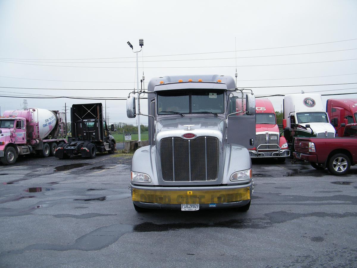 Used 2014 Peterbilt 385