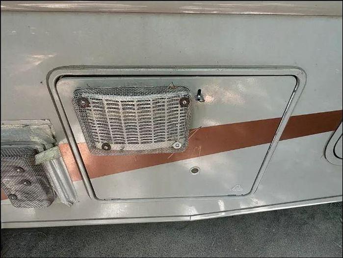 Used 2015 Thor Motor Coach Hurricane 27K