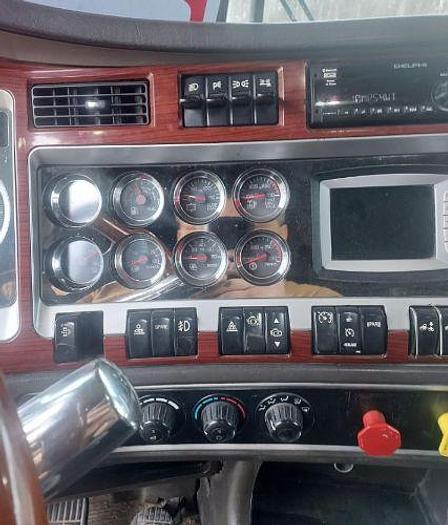 Used 2009 KENWORTH T660