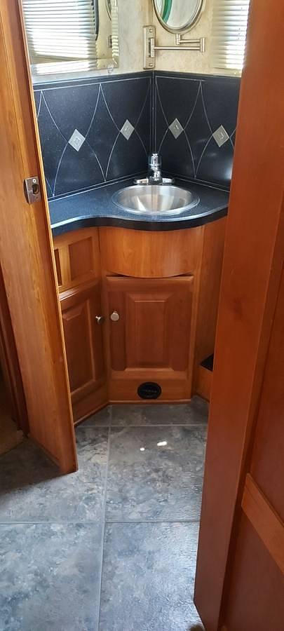 Used 2011 Winnebago Journey 40U Class A Motorhome