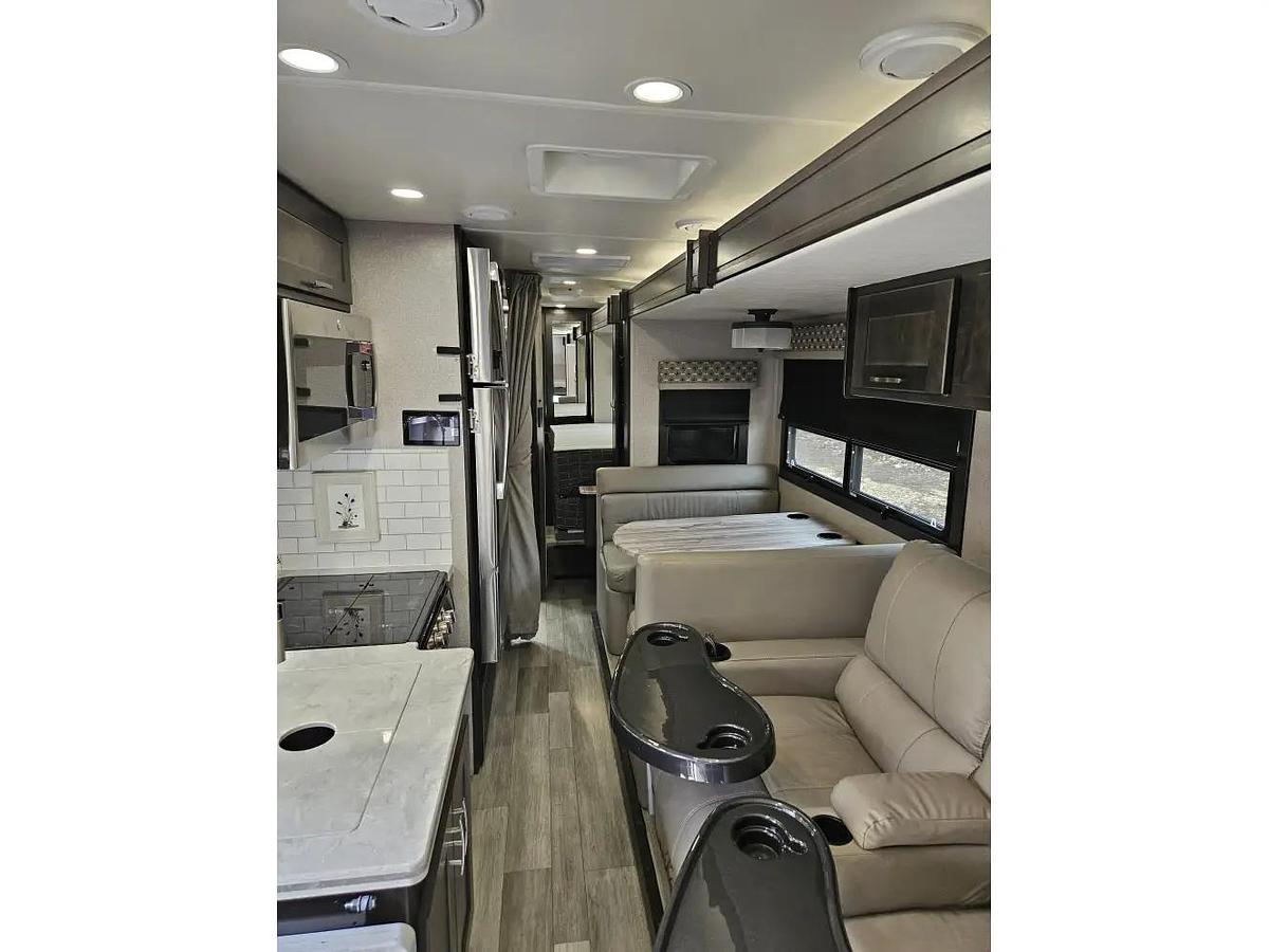 Used 2022 Dynamax Isata 5 30FW