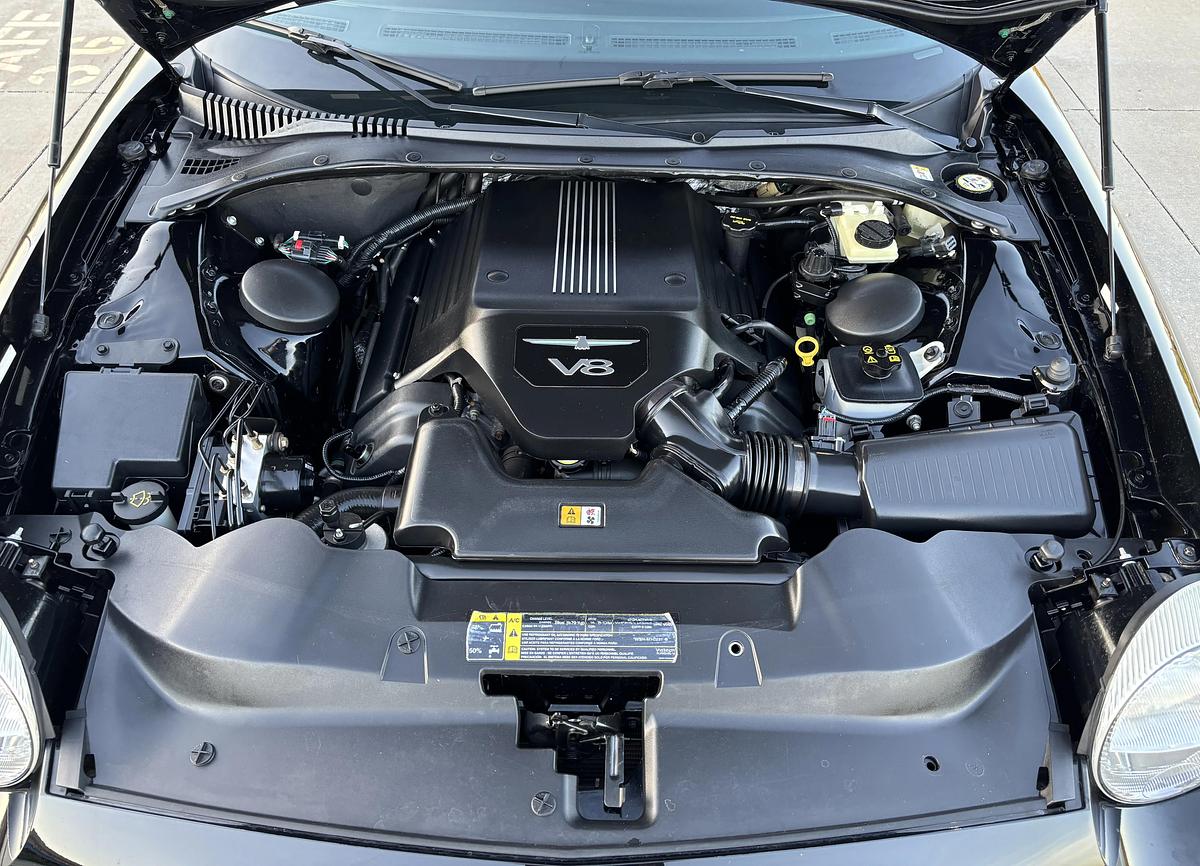 Used 2004 Ford Thunderbird