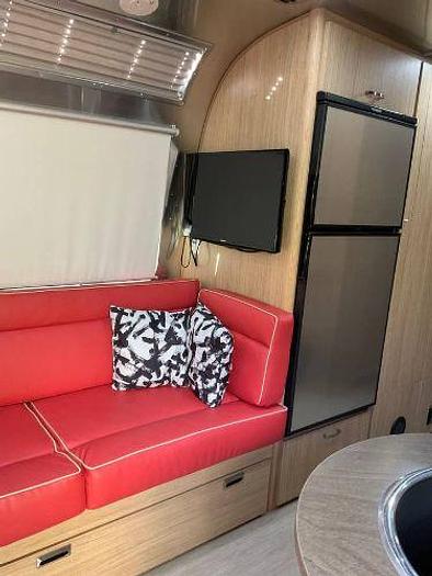 Used 2019 Airstream Flying Cloud M-27FB Twin