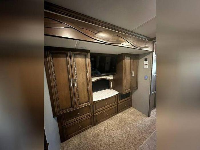 Used 2019 Newmar Ventana 4369